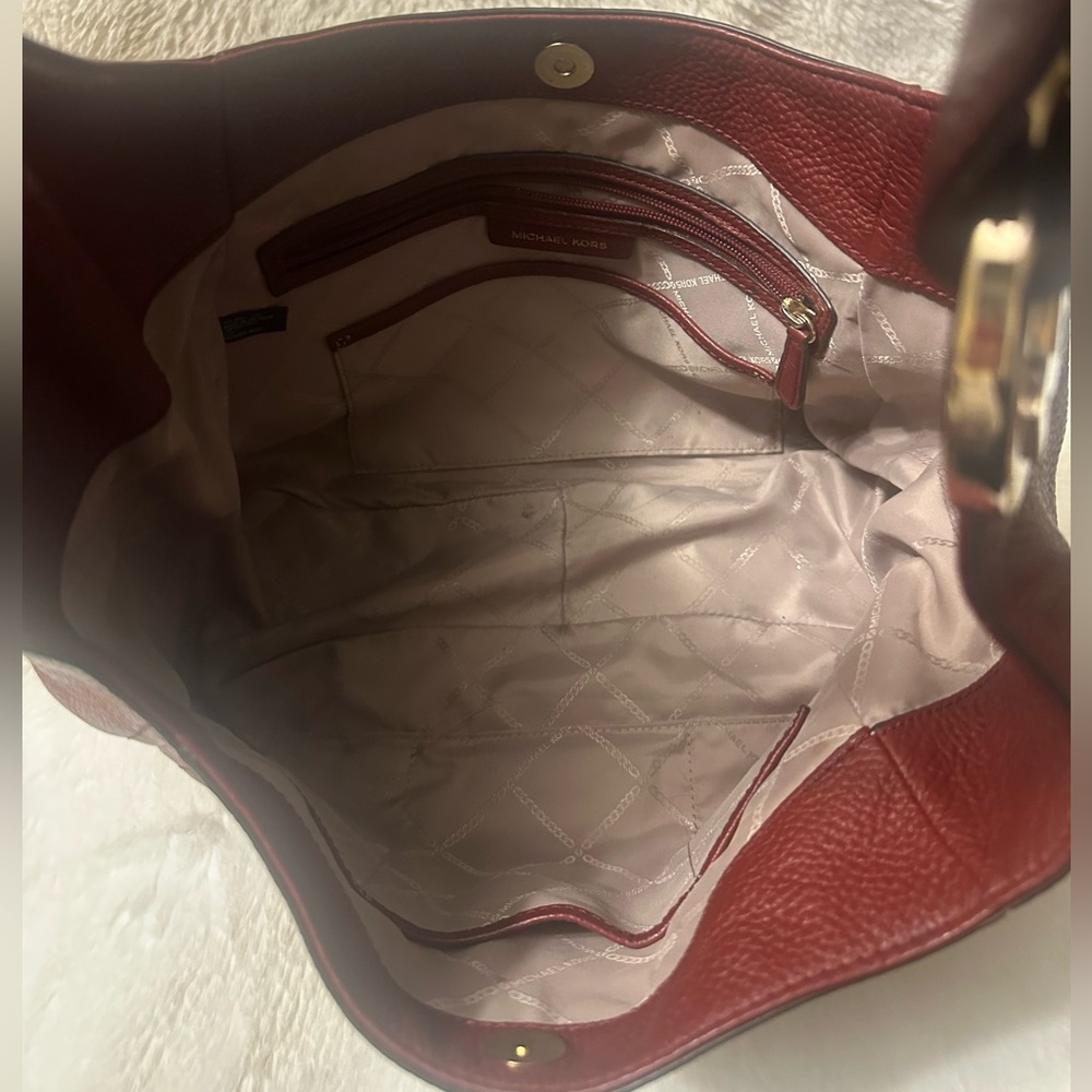 Michael Kors Fulton Large Shoulder Hobo Bag Pebbled Leather Rich Wine Red - Picture 4 of 5